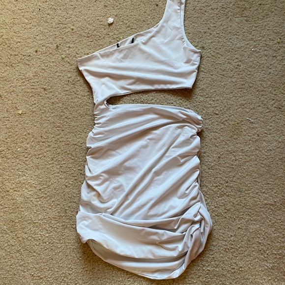 cut out mini dress - Picture 2 of 3
